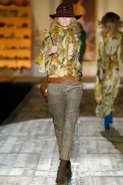 Look 45
